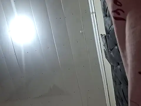 keisha051990 online show from January 6, 9:18 pm