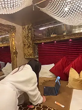 69sexylife online show from December 17, 4:44 pm