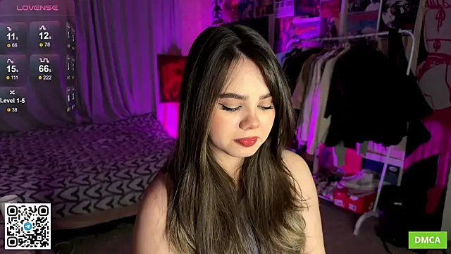 Snapshot of PinkiRay chatting on October 10, 6:24 pm PinkiRay online show from October 10, 6:24 pm