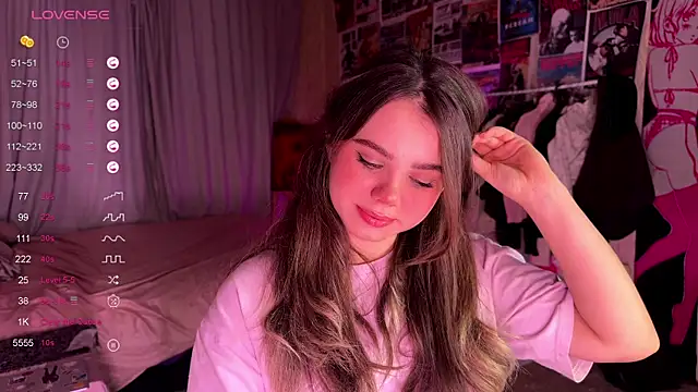 Snapshot of PinkiRay chatting on October 30, 5:25 pm PinkiRay online show from October 30, 5:25 pm