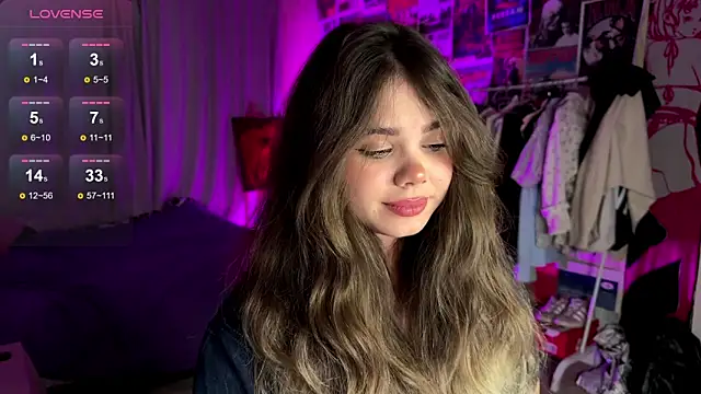 Snapshot of PinkiRay chatting on September 17, 6:17 pm PinkiRay online show from September 17, 6:17 pm