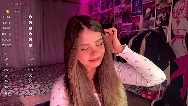 Snapshot of PinkiRay chatting on October 24, 6:15 pm PinkiRay online show from October 24, 6:15 pm