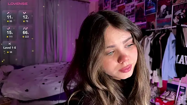 Snapshot of PinkiRay chatting on September 14, 4:27 pm PinkiRay online show from September 14, 4:27 pm