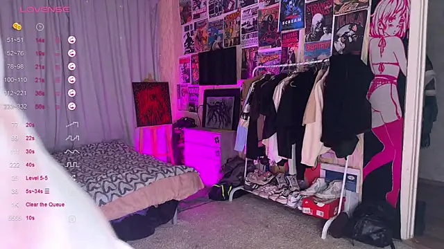 Snapshot of PinkiRay chatting on October 23, 6:14 pm PinkiRay online show from October 23, 6:14 pm