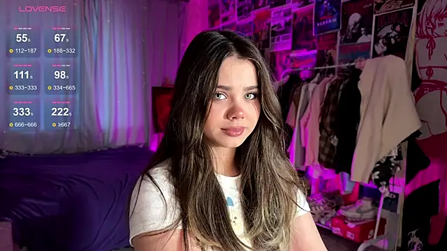 Snapshot of PinkiRay chatting on September 21, 2:27 pm PinkiRay online show from September 21, 2:27 pm