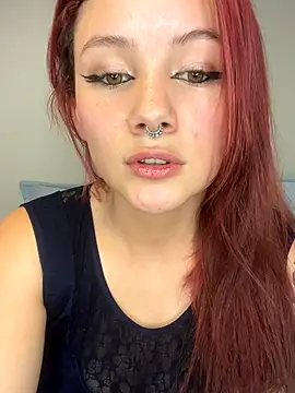 Snapshot of julse_ chatting on October 23, 9:54 pm julse online show from October 23, 9:54 pm