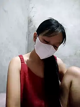 Snapshot of Lilyy-y chatting on October 13, 9:06 pm Lilyy-y online show from October 13, 9:06 pm