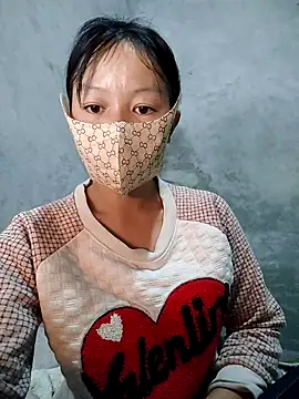 Snapshot of Lilyy-y chatting on October 24, 10:06 pm Lilyy-y online show from October 24, 10:06 pm