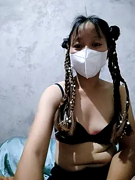 Snapshot of Lilyy-y chatting on October 2, 3:28 pm Lilyy-y online show from October 2, 3:28 pm