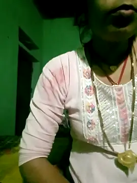 Hot-yuo84 online show from October 23, 6:25 pm