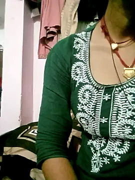 Hot-yuo84 online show from October 3, 6:13 pm