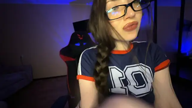 classy chelsey online show from September 13, 5:54 pm