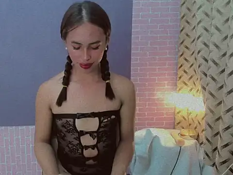 secretmiller  online show from October 4, 8:24 pm