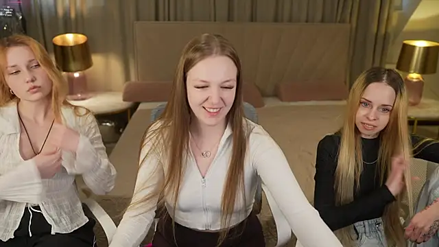 Ella 054 online show from October 13, 2:20 pm