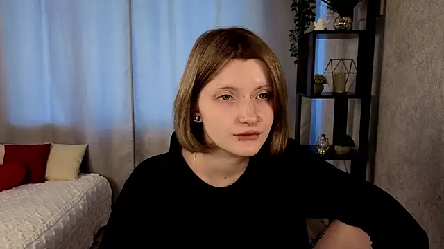 Snapshot of EchoBloom chatting on October 2, 11:26 am EchoBloom online show from October 2, 11:26 am