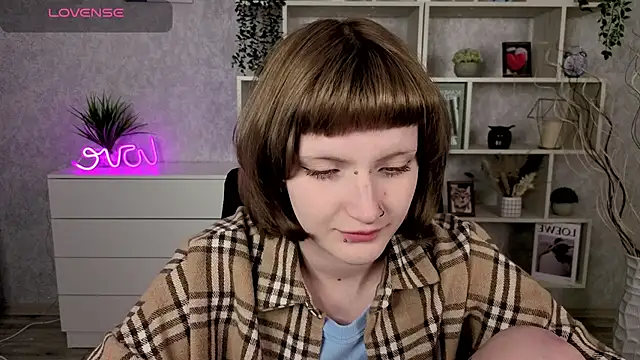 Snapshot of EchoBloom chatting on October 26, 1:17 pm EchoBloom online show from October 26, 1:17 pm