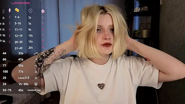 Snapshot of EchoBloom chatting on September 26, 11:19 am EchoBloom online show from September 26, 11:19 am