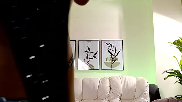 Violeta Foxz online show from February 28, 9:25 pm