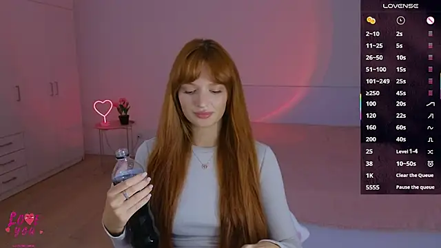 Snapshot of CuteAriel7 chatting on October 18, 4:32 pm CuteAriel7 online show from October 18, 4:32 pm