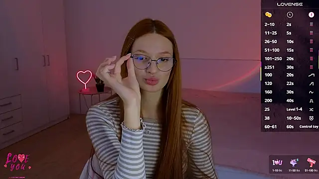 Snapshot of CuteAriel7 chatting on October 3, 6:57 pm CuteAriel7 online show from October 3, 6:57 pm