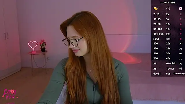 Snapshot of CuteAriel7 chatting on October 14, 3:58 pm CuteAriel7 online show from October 14, 3:58 pm