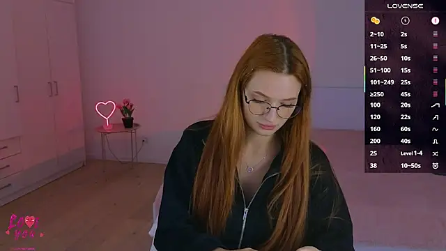 Snapshot of CuteAriel7 chatting on October 21, 4:11 pm CuteAriel7 online show from October 21, 4:11 pm