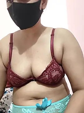 Snapshot of nice_touch9733 chatting on October 20, 10:13 pm nice touch9733 online show from October 20, 10:13 pm