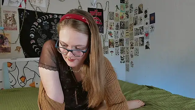 WonderConnie1 online show from September 29, 6:02 pm