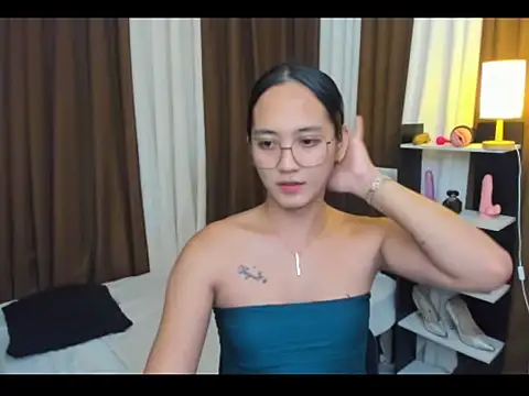 URHottestAngel online show from October 8, 5:12 am