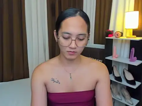 URHottestAngel online show from October 27, 1:17 pm