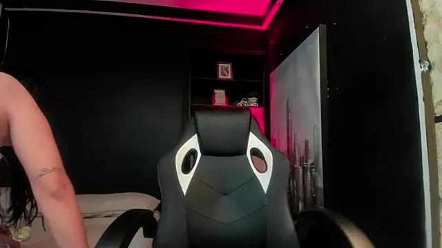 ScarletMoon1  online show from September 12, 9:44 pm