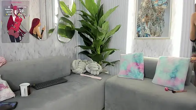 Snapshot of dara_petite chatting on October 7, 11:14 am dara petite online show from October 7, 11:14 am