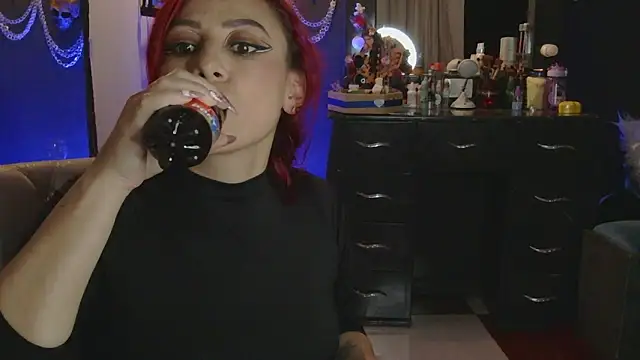 MeganBrown4 online show from March 18, 2:05 am