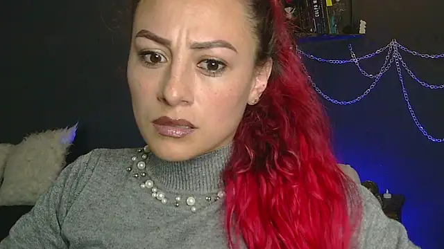 MeganBrown4 online show from April 11, 9:51 pm