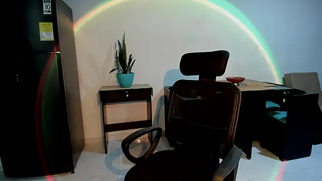 alice coopperx online show from February 27, 8:25 am