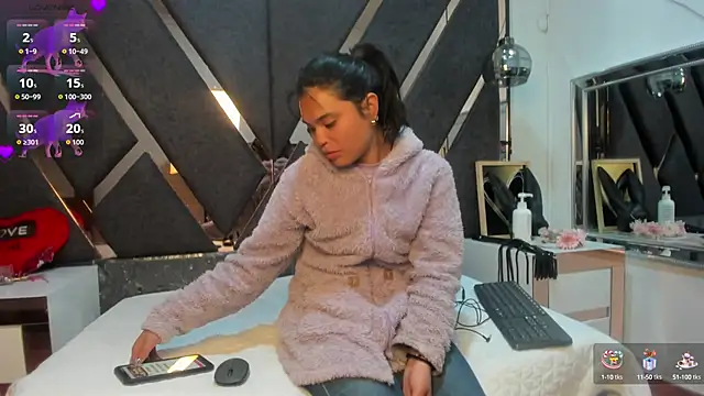 LunaTeenx69 online show from September 15, 1:19 pm