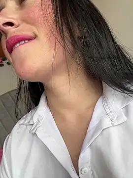 Mia salinass online show from February 18, 5:56 pm