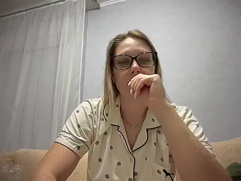 Snapshot of NikexPretty chatting on October 17, 4:54 pm NikexPretty online show from October 17, 4:54 pm