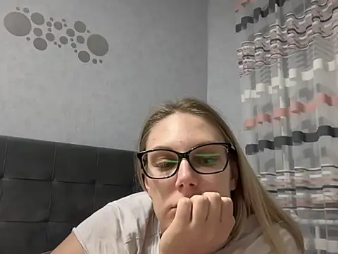 Snapshot of NikexPretty chatting on October 3, 7:08 pm NikexPretty online show from October 3, 7:08 pm