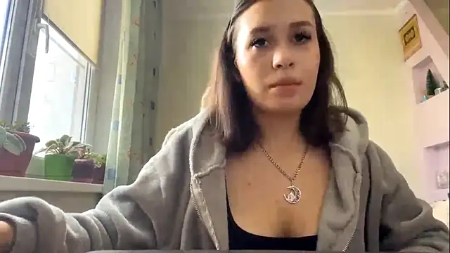 sarahstoke online show from September 12, 10:45 am