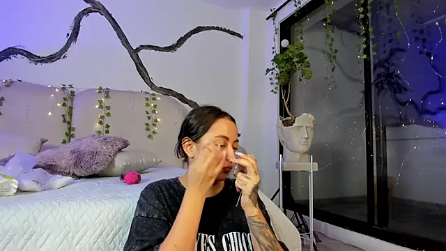 SarahCastro1  online show from October 6, 2:06 am