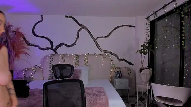 SarahCastro1  online show from October 3, 4:39 am