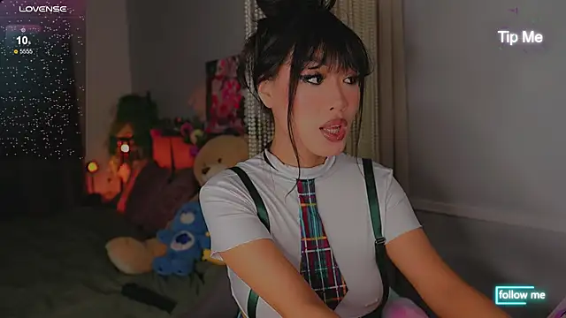 Kami Lee XO online show from October 9, 6:34 pm