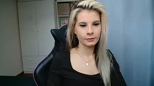 KristineGlow online show from May 11, 6:26 am