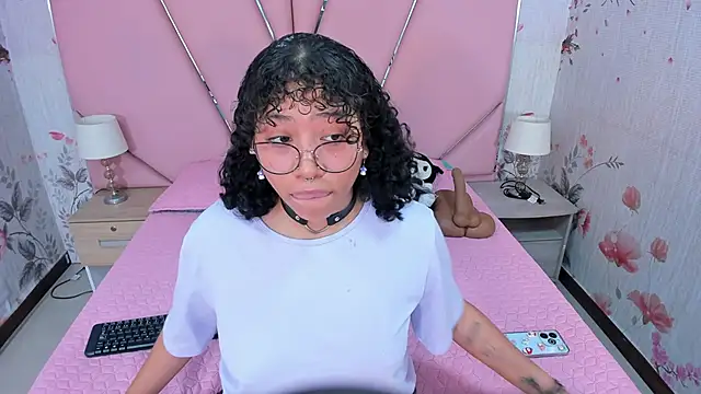 Snapshot of SafiroAgataaa chatting on October 13, 9:28 pm SafiroAgataaa online show from October 13, 9:28 pm