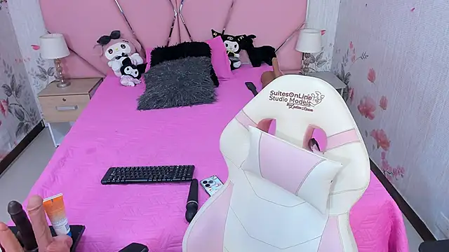 Snapshot of SafiroAgataaa chatting on October 23, 10:27 pm SafiroAgataaa online show from October 23, 10:27 pm