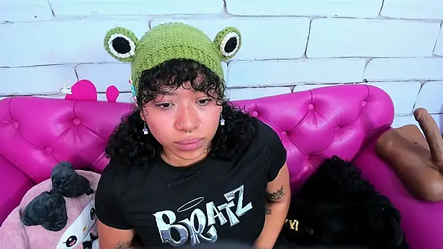 Snapshot of SafiroAgataaa chatting on October 6, 8:02 pm SafiroAgataaa online show from October 6, 8:02 pm