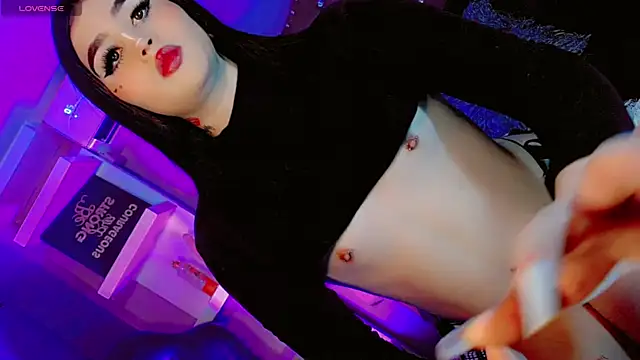 Daphnne Foxx online show from September 16, 1:41 pm