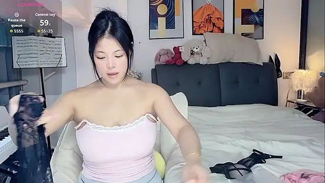 qinqin-qin online show from September 20, 6:45 am
