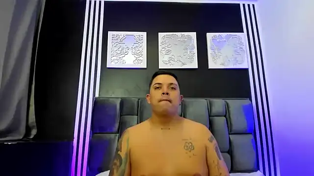 Snapshot of Hornycouple_Hot chatting on October 2, 2:44 pm Hornycouple Hot online show from October 2, 2:44 pm